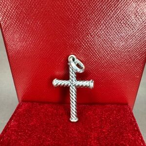 David Yurman .925 Sterling Silver Cable Rope Cross Pendant Amulet Men's